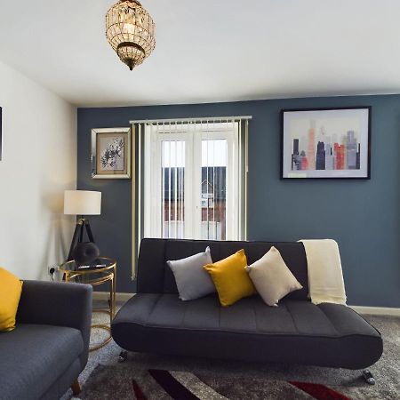 247 Serviced Accommodation In Stafford- 3Br Townhouse Exterior photo